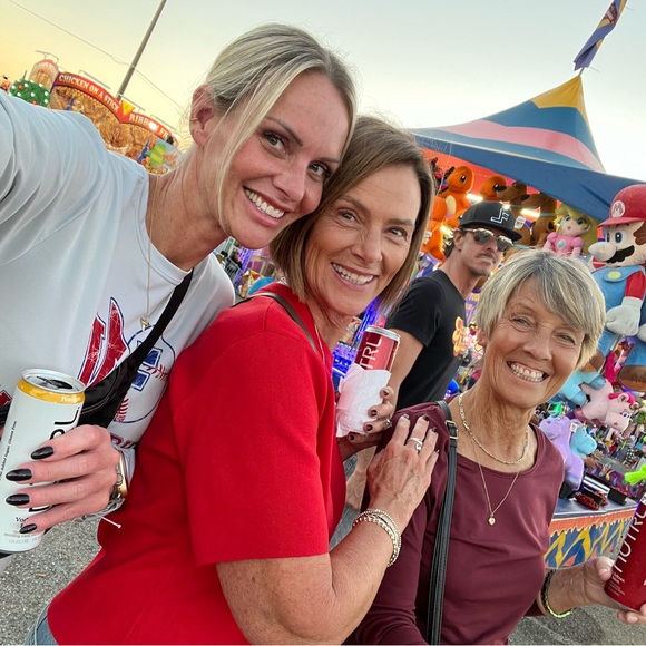 Meet your Posher, Linzi - Picture 4 of 5